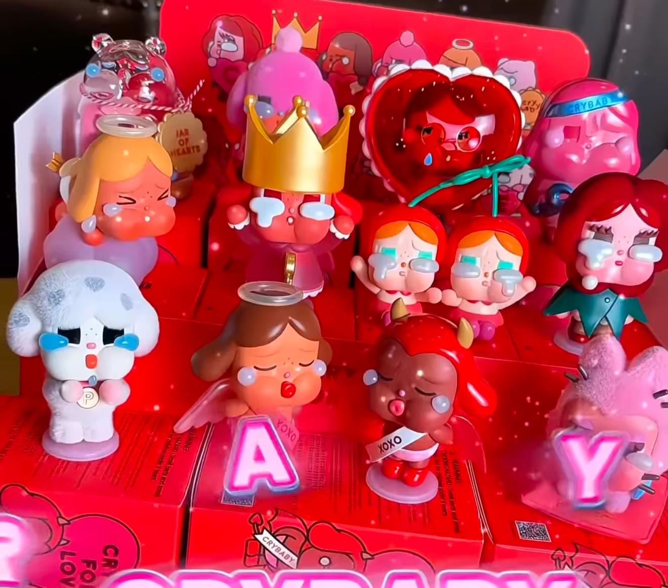 POPMART crybaby 膠臉手辦盲盒