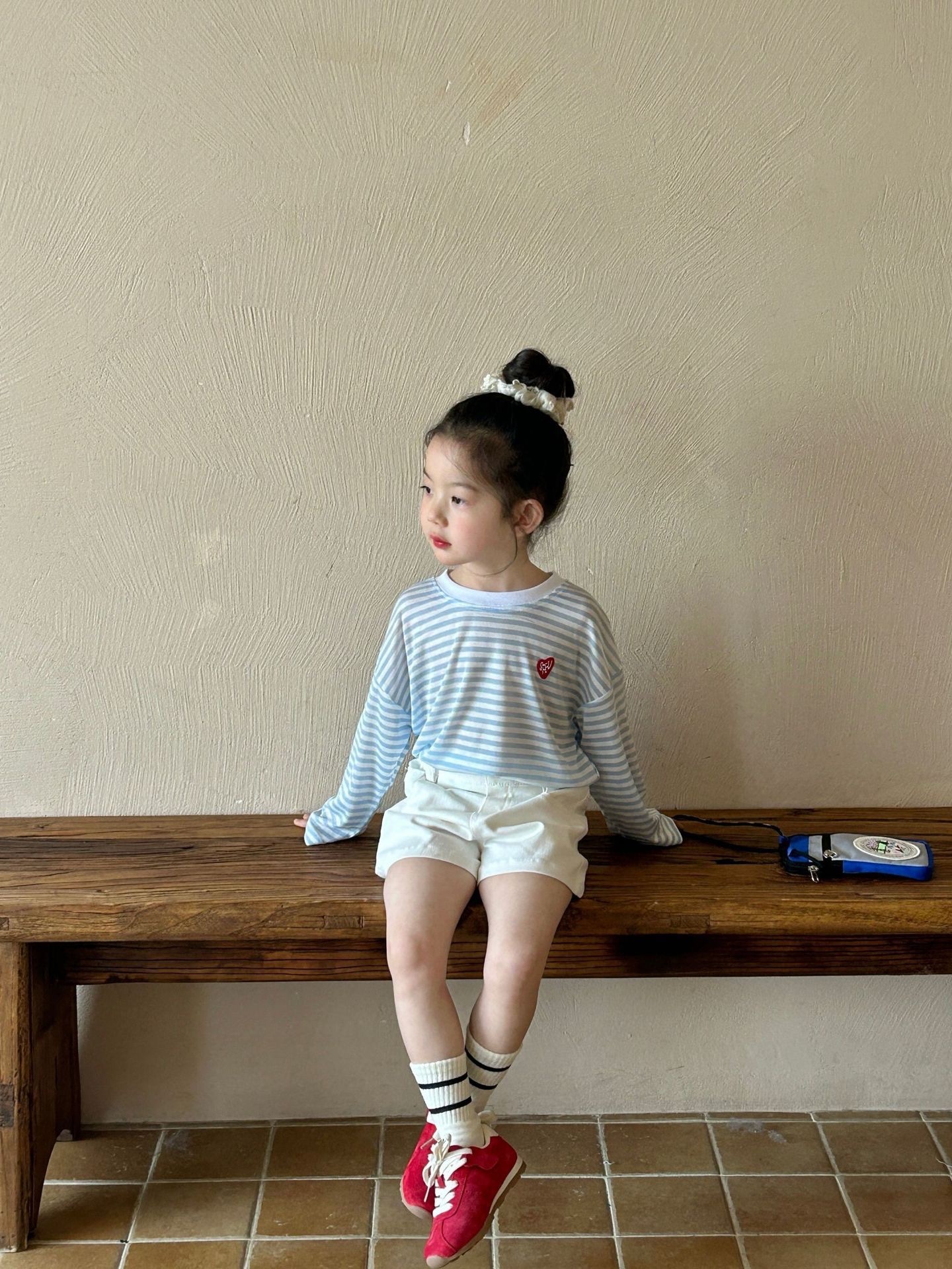 條紋簡約愛心上衣/白色短褲