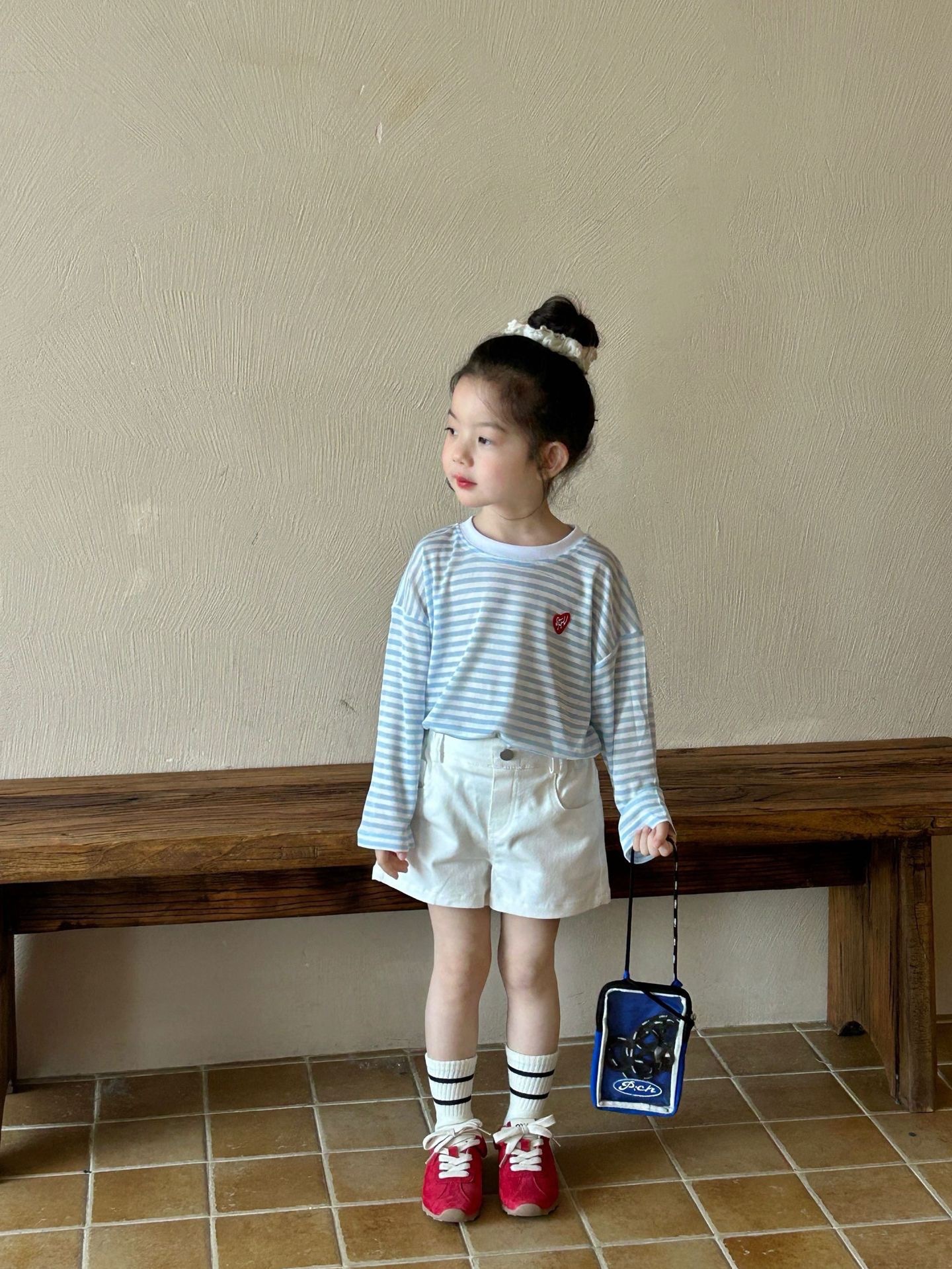 條紋簡約愛心上衣/白色短褲