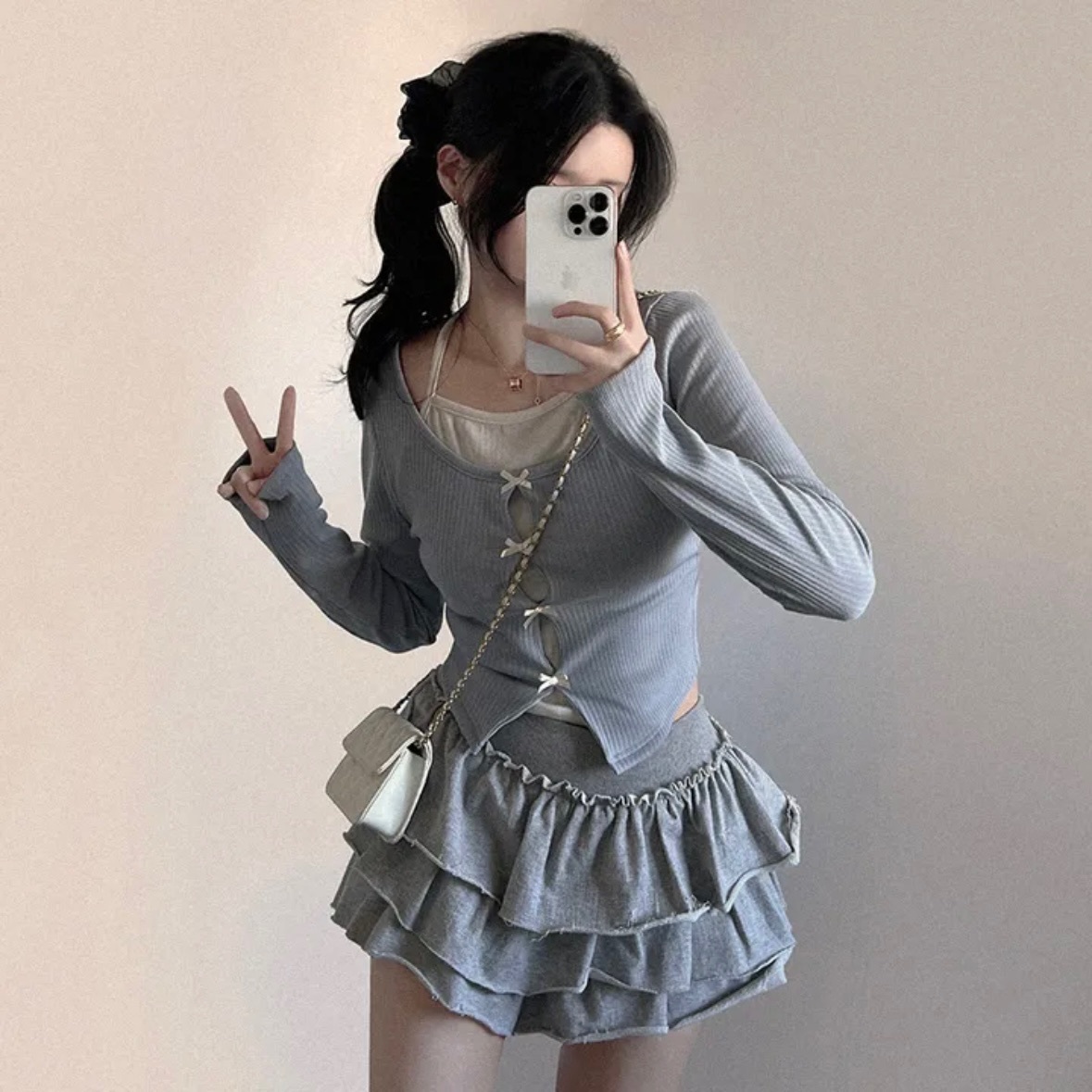 【優惠現貨】韓國縷空蝴蝶結掛頸長袖TOP（3色）