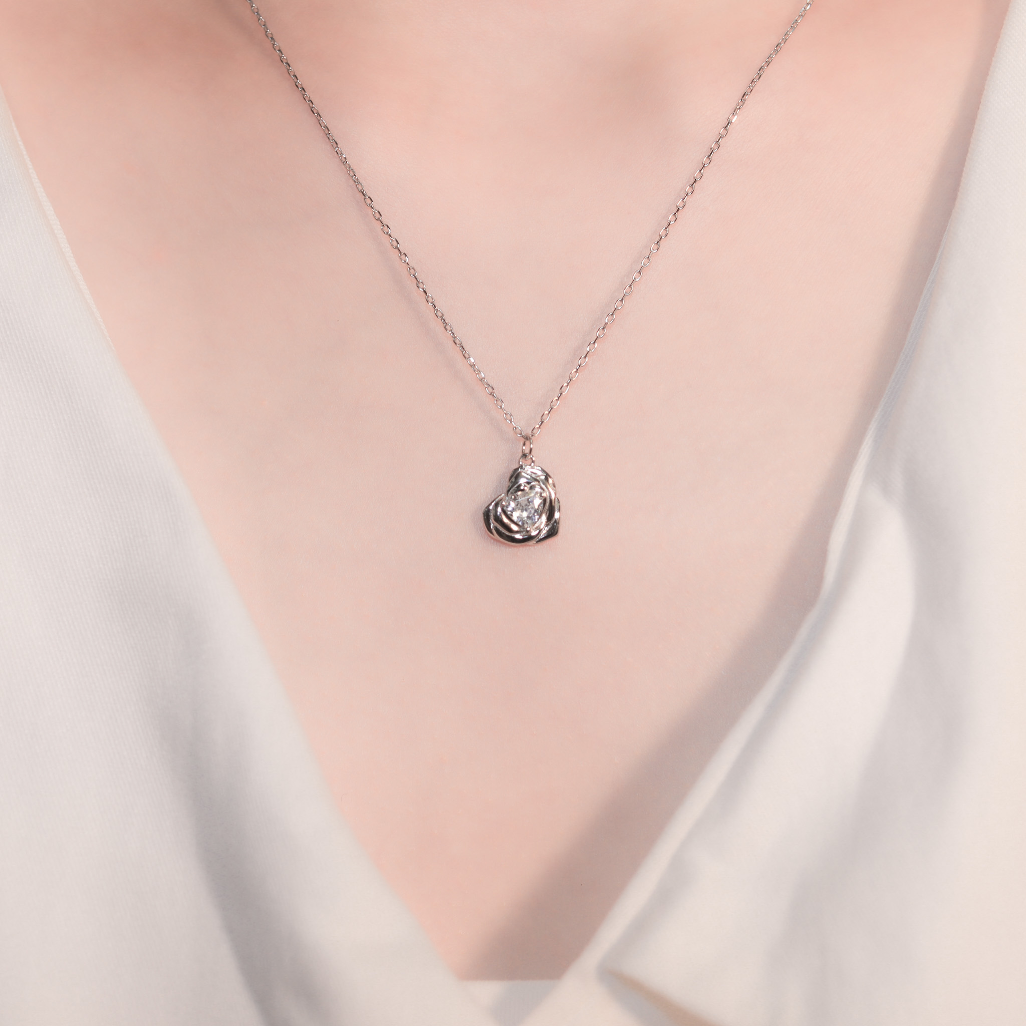 | 925純銀・白金 | 漫玫瑰心事項鍊 | NE1317 |