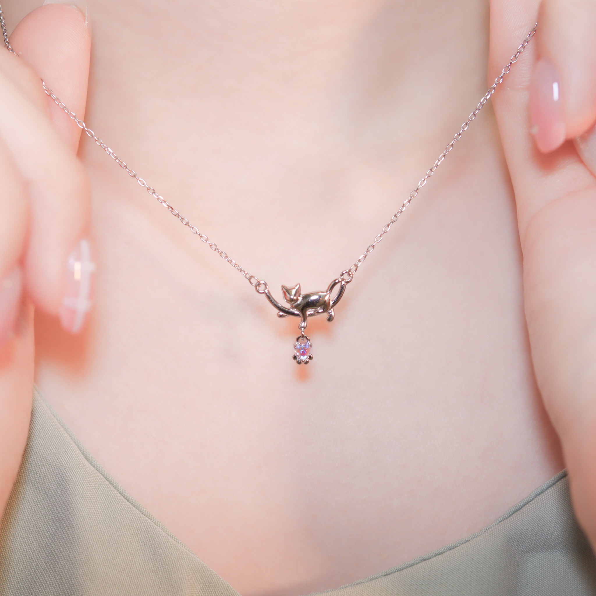 | 925純銀・白金・琉璃 | 貓趣遞愛意項鍊 | NE1318 |