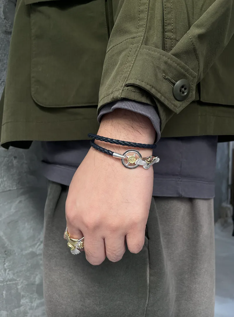 TW 金頭EG-05 點浮雕點金星輪 藍色皮手環