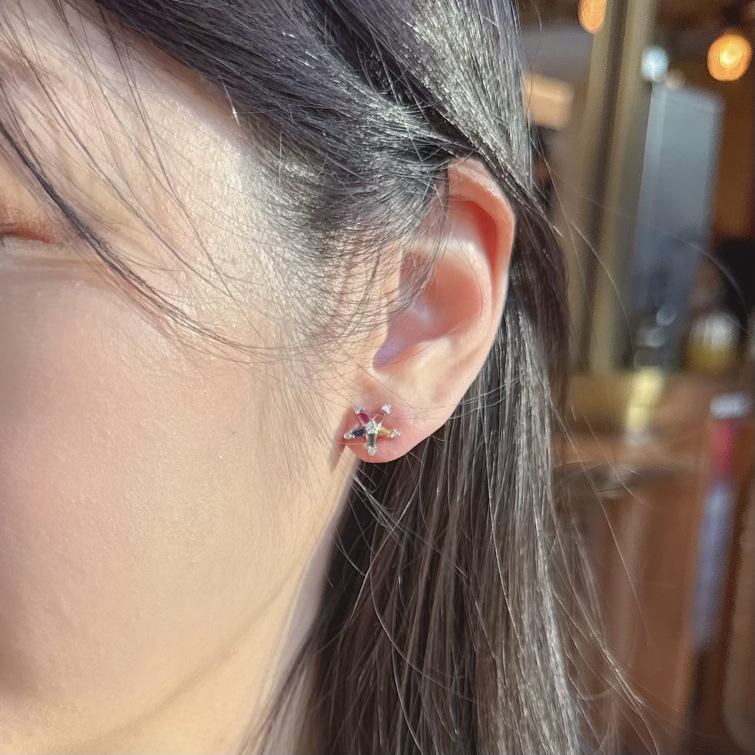 18K金彩虹藍寶石鑽石耳釘-星形