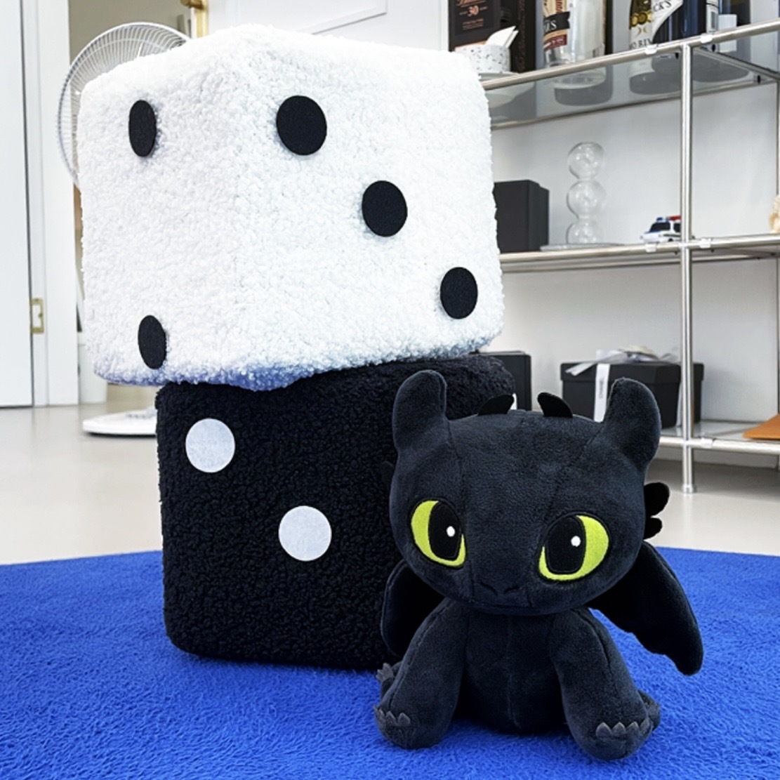 代購 馴龍高手 沒牙/光煞 坐姿玩偶 /預購