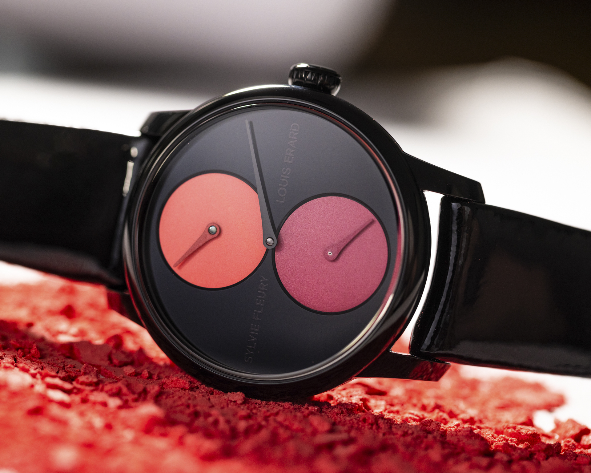 Le Régulateur Louis Erard x Sylvie Fleury Palette of Shadows_85238NN42.BVAS89