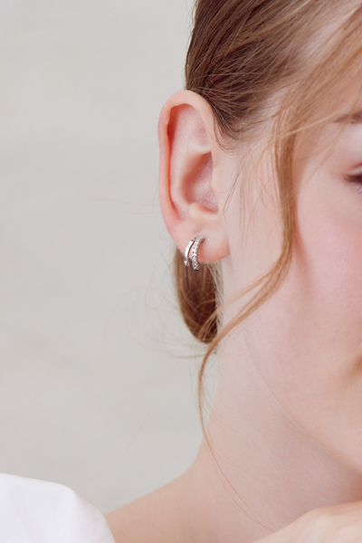鑲鑽C型層次。夾式耳環(銀)