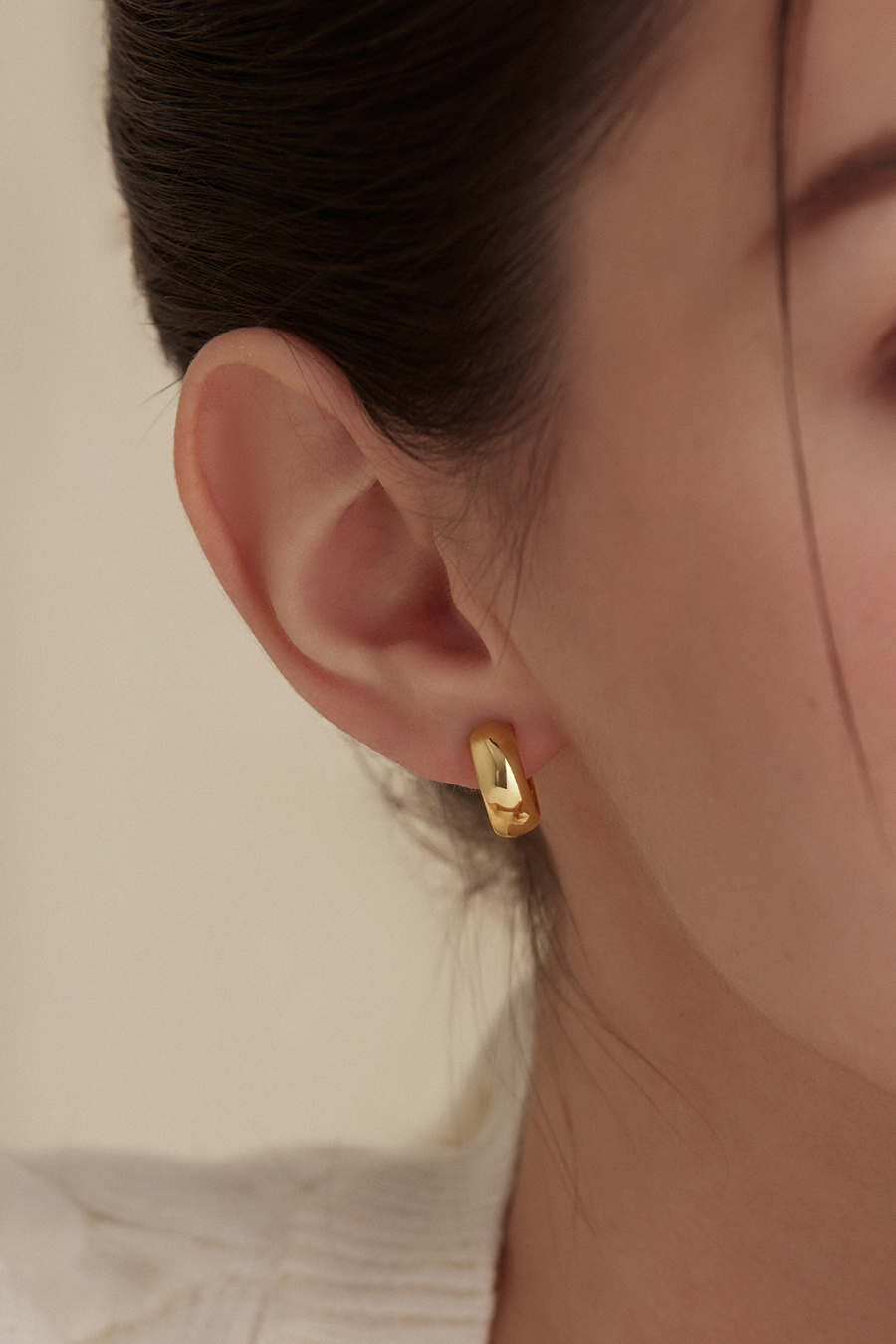 經典小C。夾式耳環