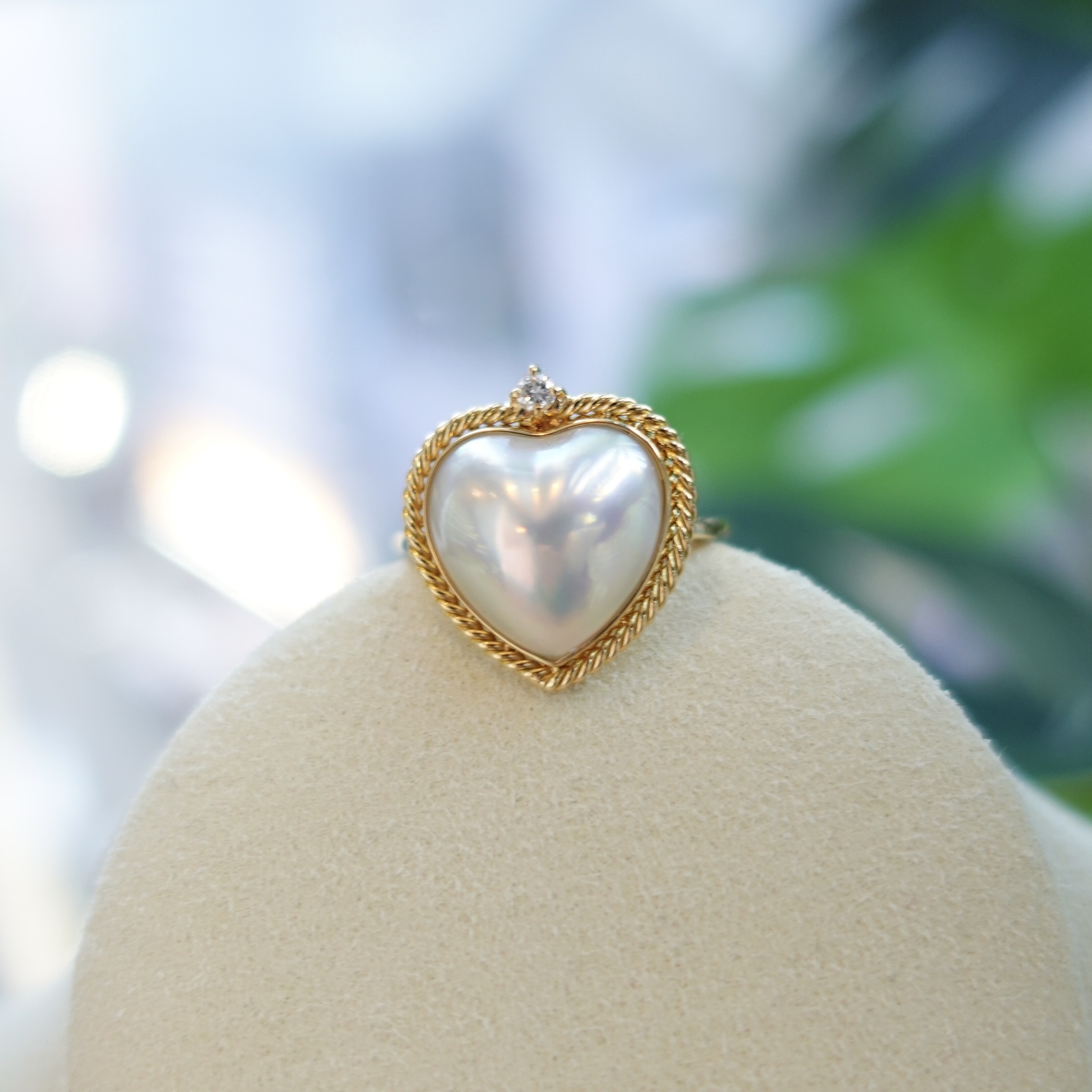 18K金日本稀有極光白色馬貝珠鑽石戒指 - 心形