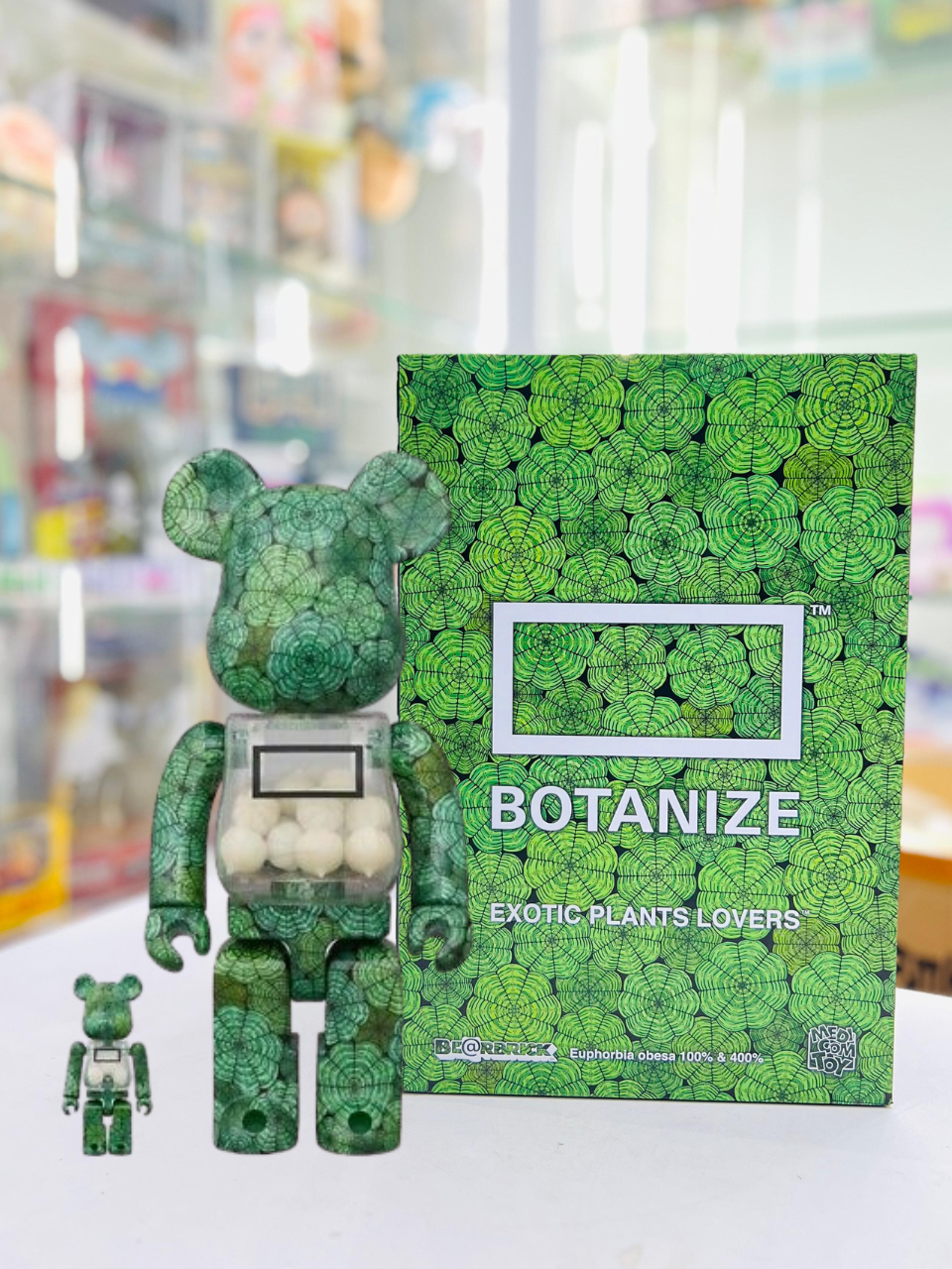 400%  BE@RBRICK 大戟 Great sword