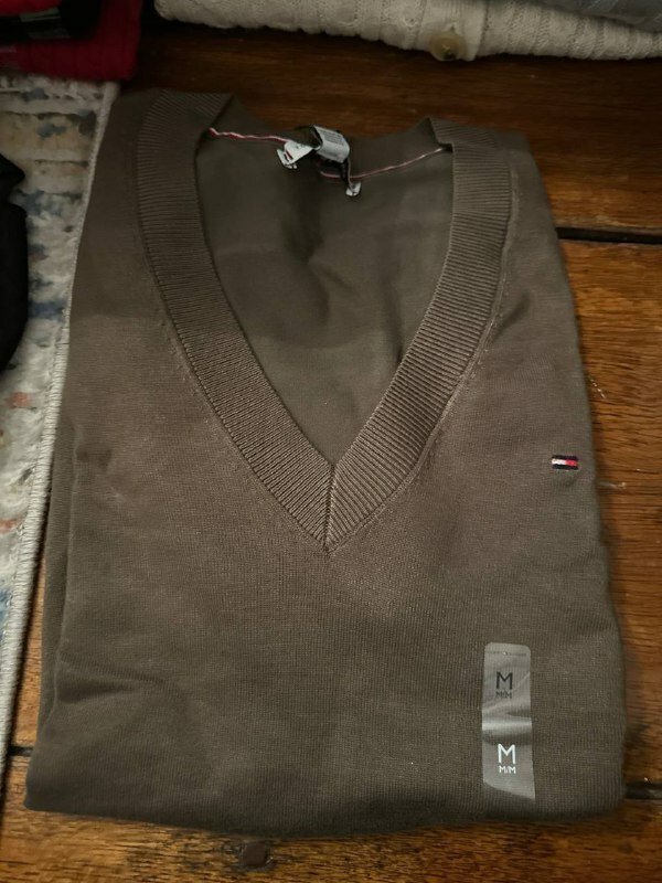 [S] TOMMY HILFIGER SOLID VISCOSE-BLEND LADIES V-NECK KNIT SWEATER,OLIVE GREEN, 76J5114-701 [FINAL SALE] (STH963)