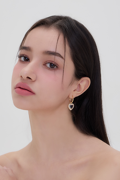 法式晶心。銀針耳環