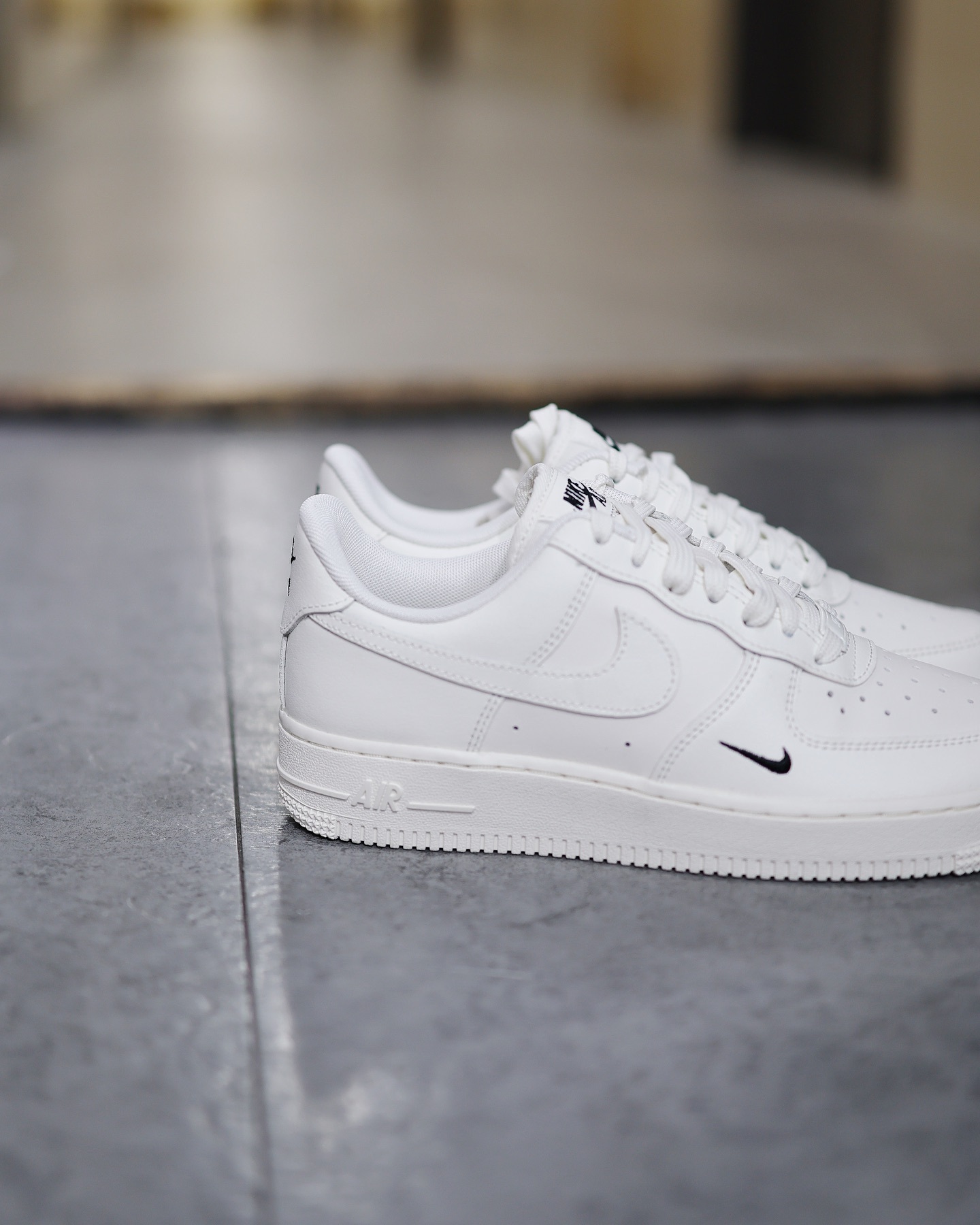 Nike Air Force 1 ESS TRK3 奶油白小勾小黑勾 HF1058-133