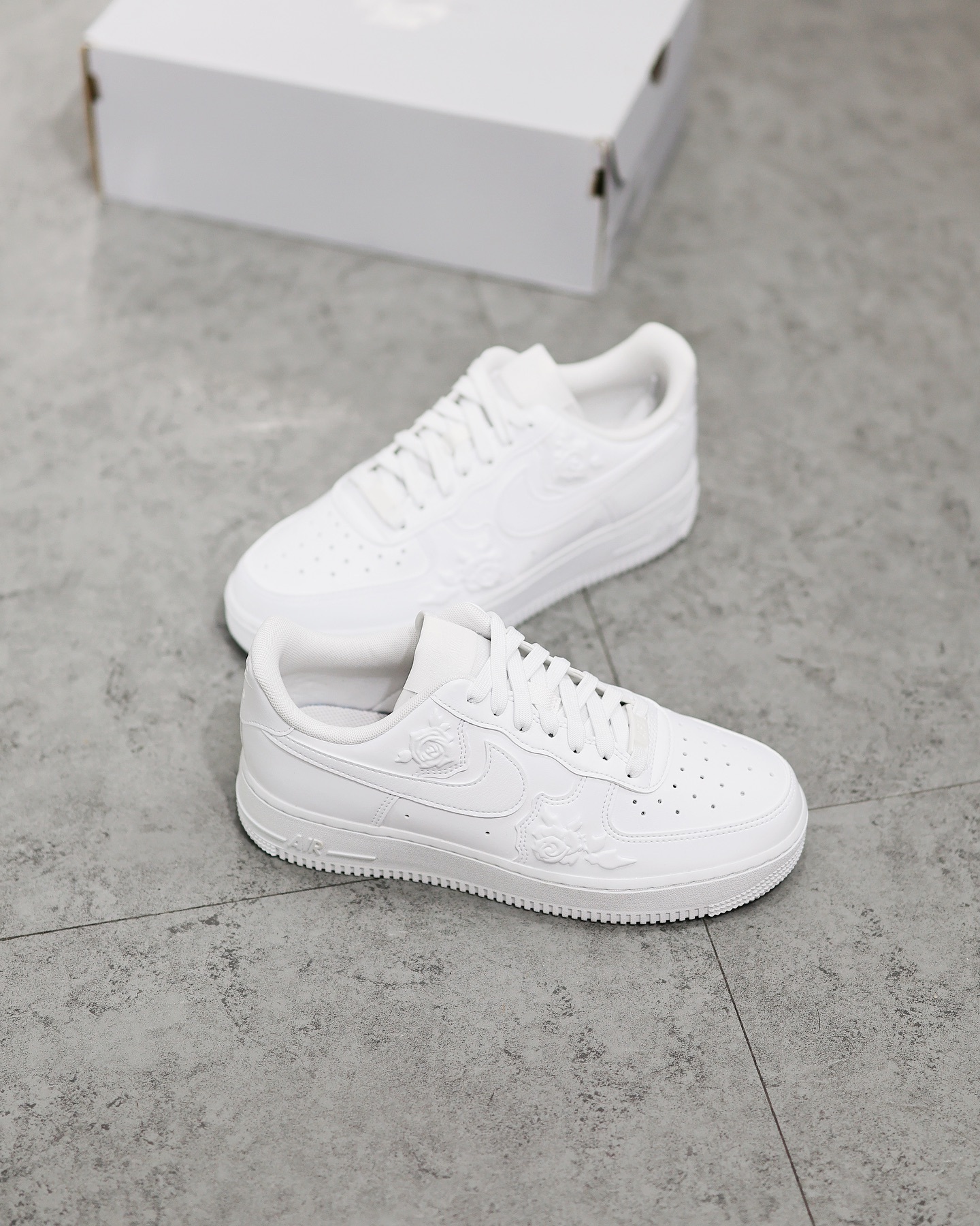 Nike Air Force 1 Low Roses White 浮雕白玫瑰 HF2016-100