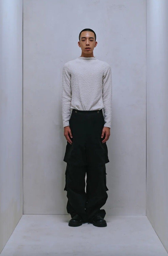 ENCLAVE TEXTURE LONG-SLEEVE TURTLENECK TOP -合身剪裁肌理上衣