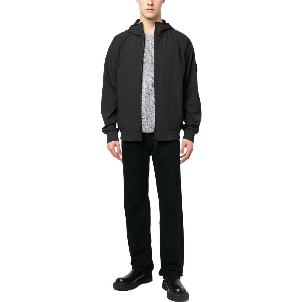 【代購】STONE ISLAND Light Soft Shell-R E.Dye Technology In Recycled Polyester Jacket