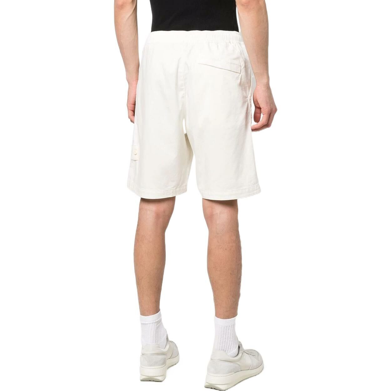 【代購】STONE ISLAND L13F2 Stretch Cotton Lyocell Satin Ghost Piece Garment Dyed Shorts