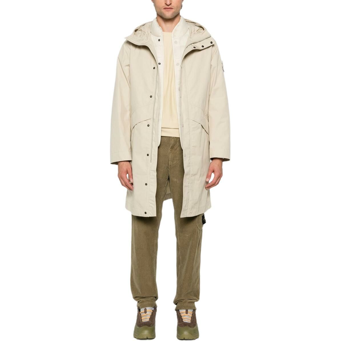 【代購】STONE ISLAND Logo Patch Corduroy Trousers