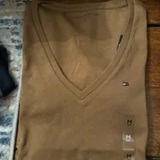 [S] TOMMY HILFIGER LADIES V-NECK FAVORITE T-SHIRT,CAREMEL, 76J4887-211 (STH992)