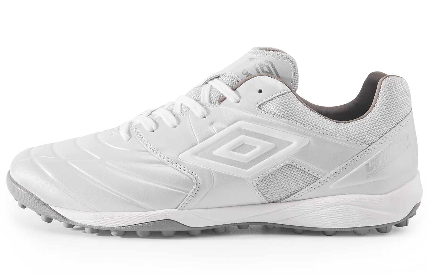 【代購】Umbro ACCERATORTR WIDE TF Soccer Shoes New Arrival Control Type Frisbee Cleats Training Shoes Men's