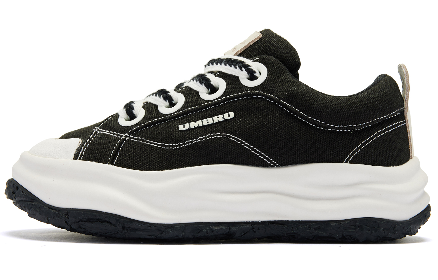 【代購】Umbro Breathable Height Increasing Low-Top Canvas Shoes Women's