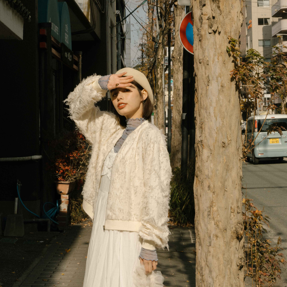 Thin coat with three-dimensional furry sleeves and puffy sleeves, sold in two colors【02071608】in stock+pre-order