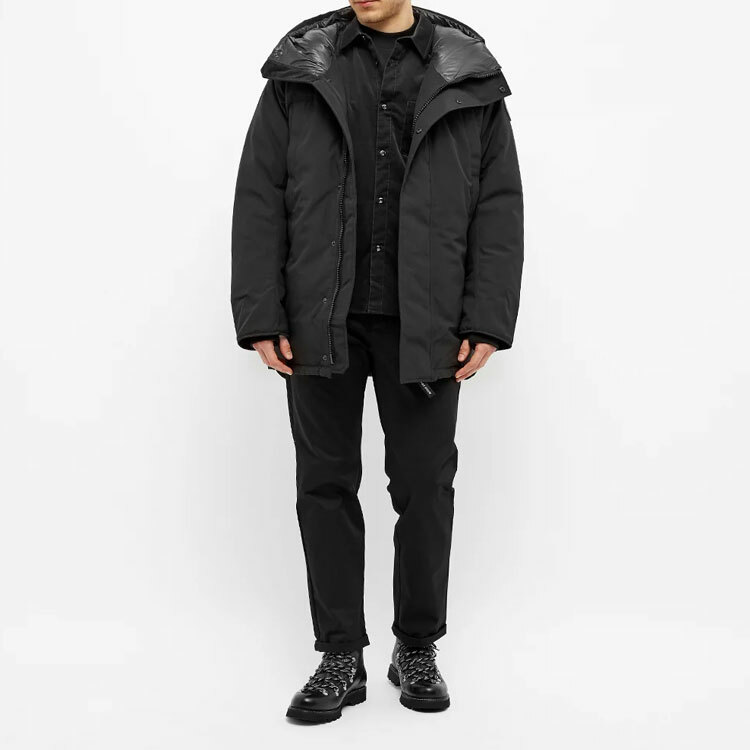 【代購】Canada Goose Down Jacket Men's Black