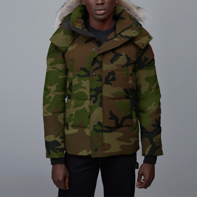 【代購】Canada Goose Wyndham Series Down Jacket Men's Camouflage