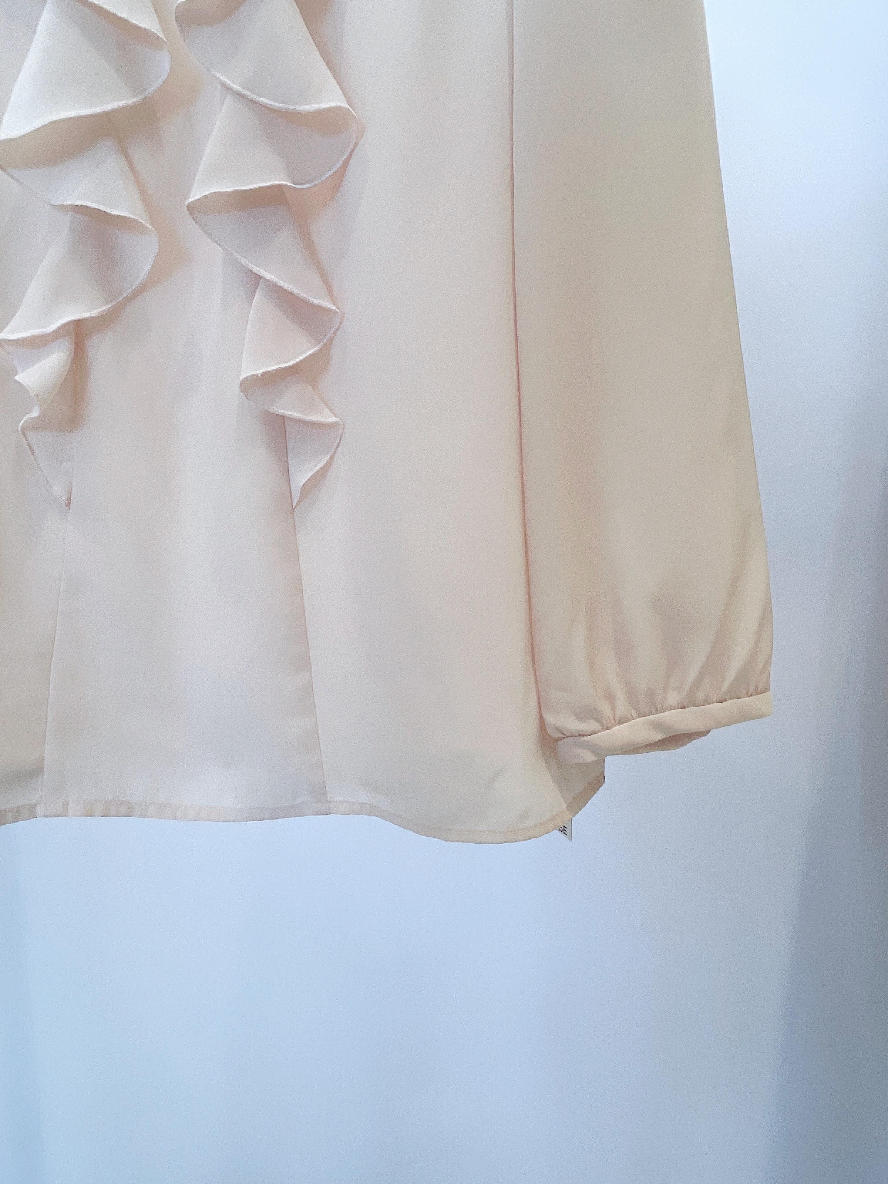 胸蝴蝶結設計雪紡上衣