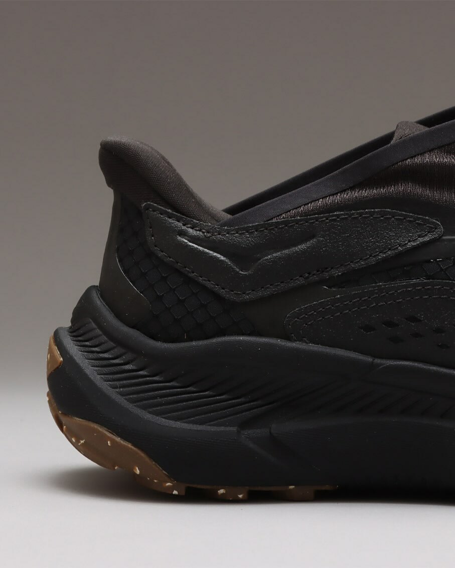 [預訂] HOKA PROJECT TRANSPORT | CARBON BLACK