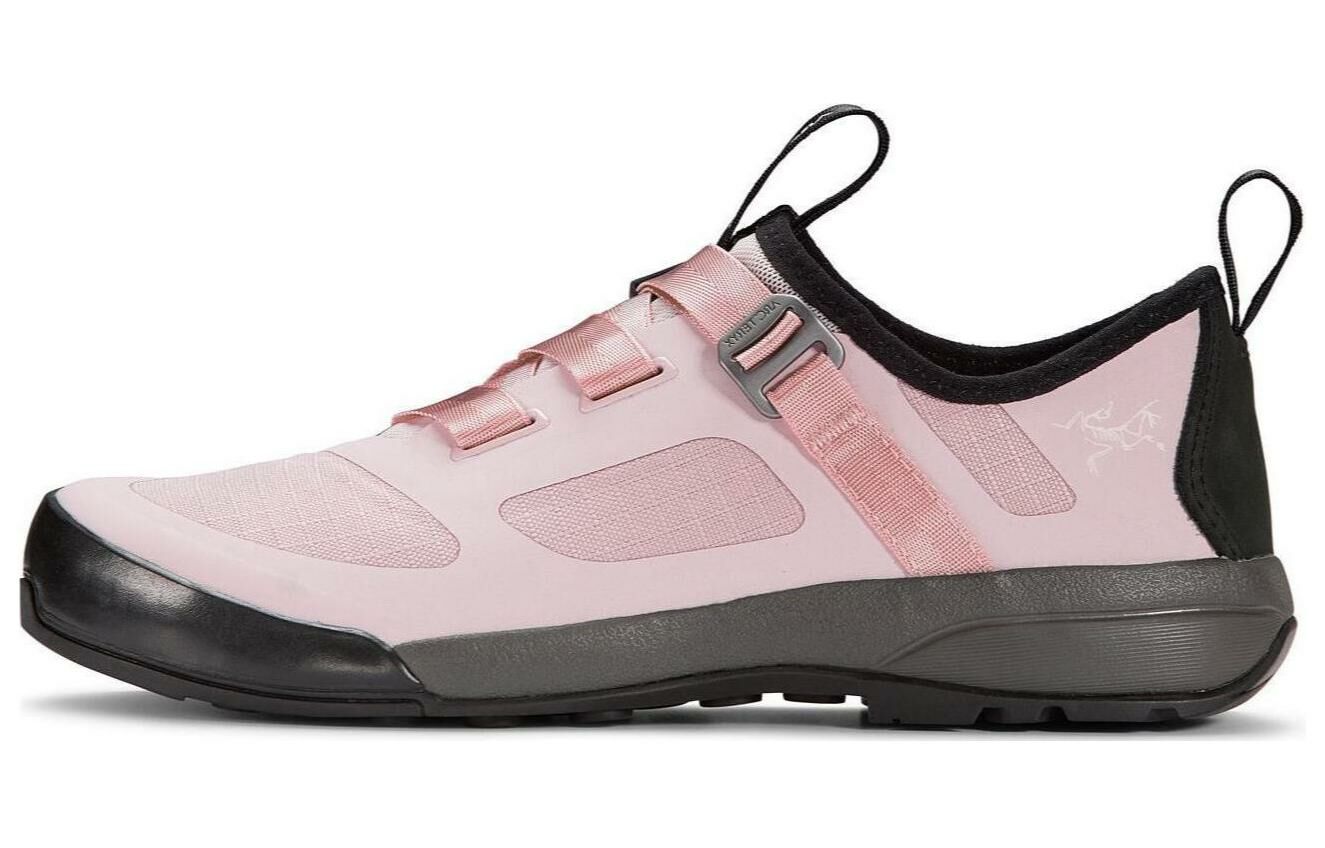 【代購】Arcteryx Arakys Cushioned Slip-Resistant Low-Top Outdoor Shoes Women's Pink