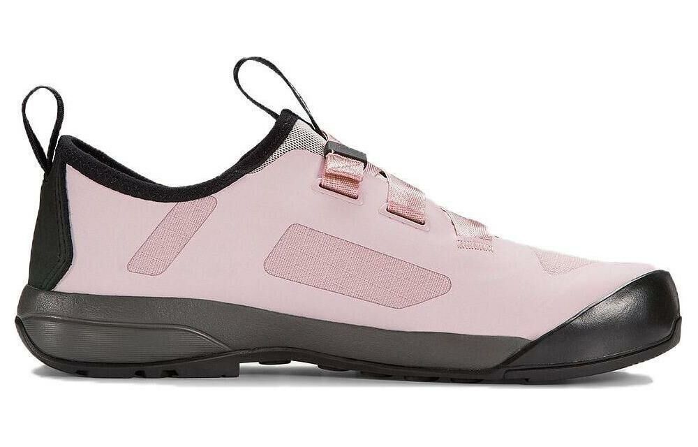 【代購】Arcteryx Arakys Cushioned Slip-Resistant Low-Top Outdoor Shoes Women's Pink