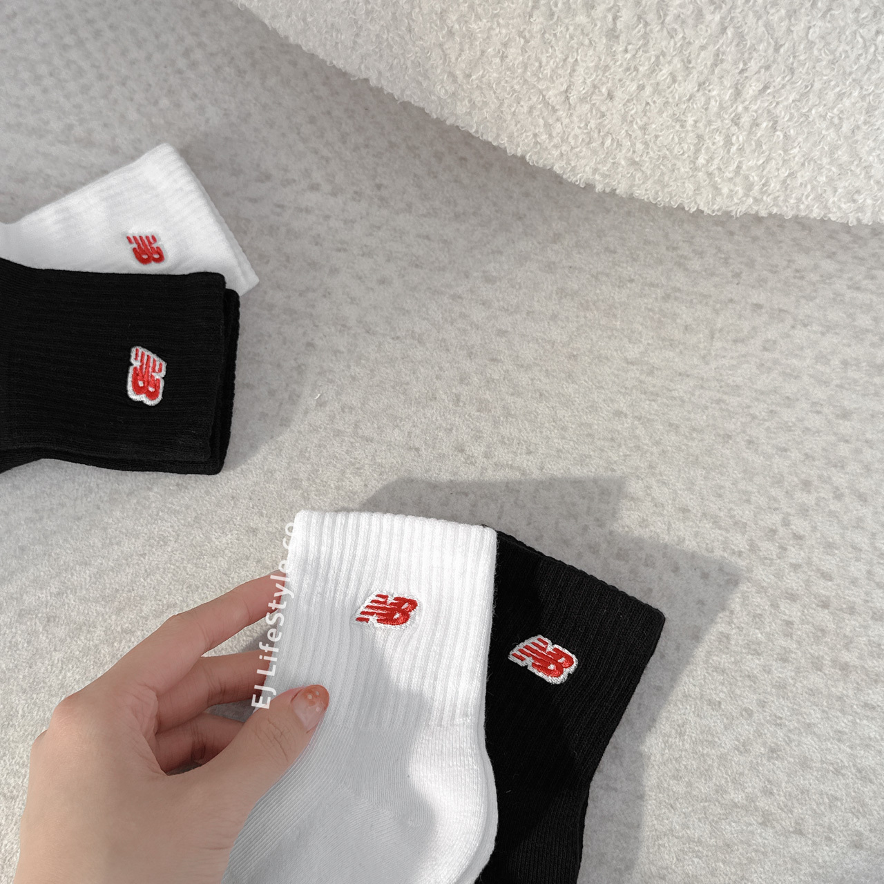 NEW BALANCE NB 黑 白 刺繡 襪子 厚底 一組兩入 LAS51272WK / 現貨