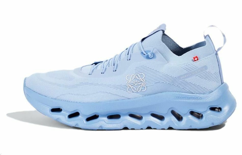 【代購】On Running Cloudtilt LOEWE Forever Blue
