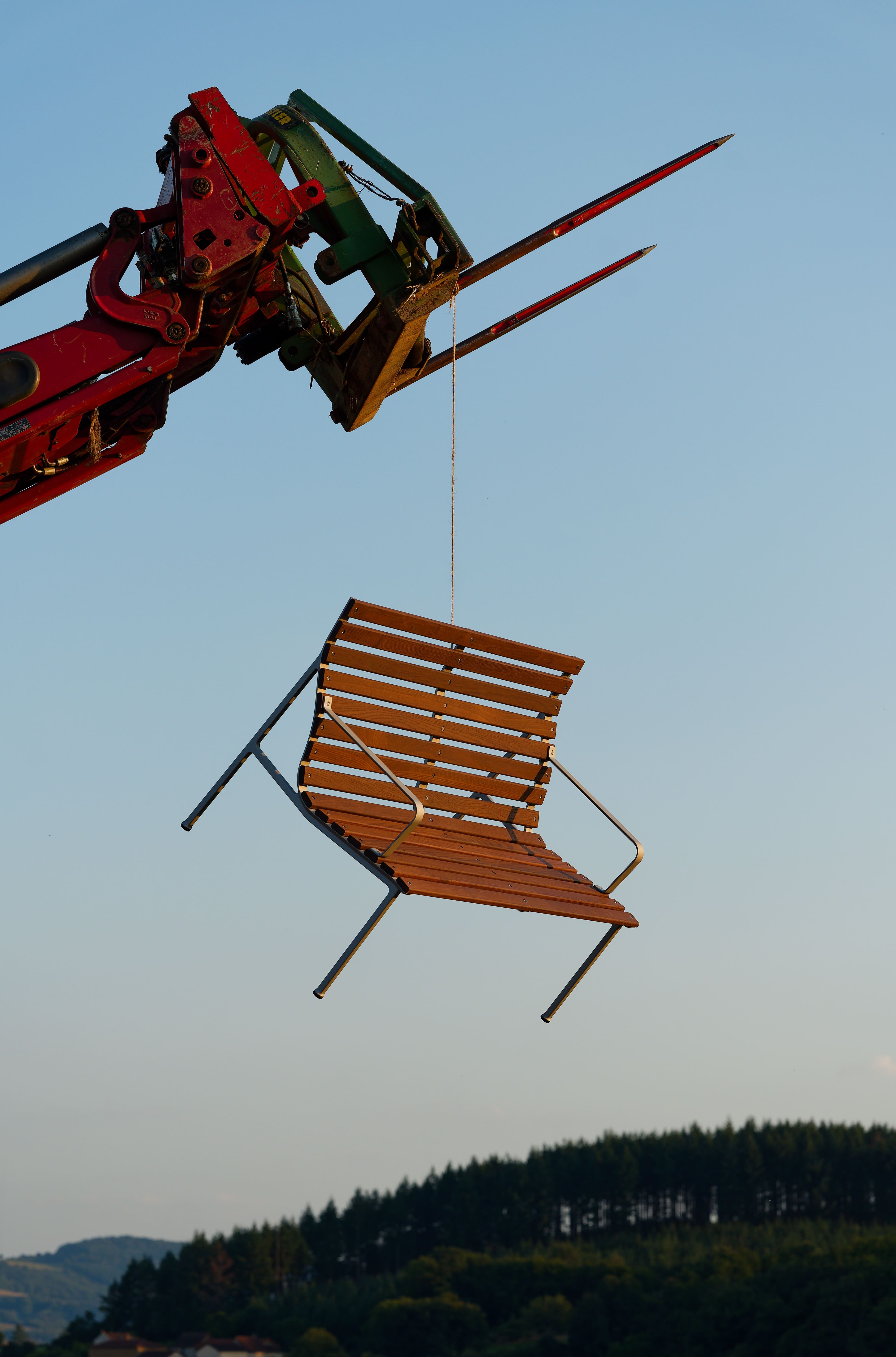 Traverse Lounge Bench w. arm / 遍歷休閒扶手長凳