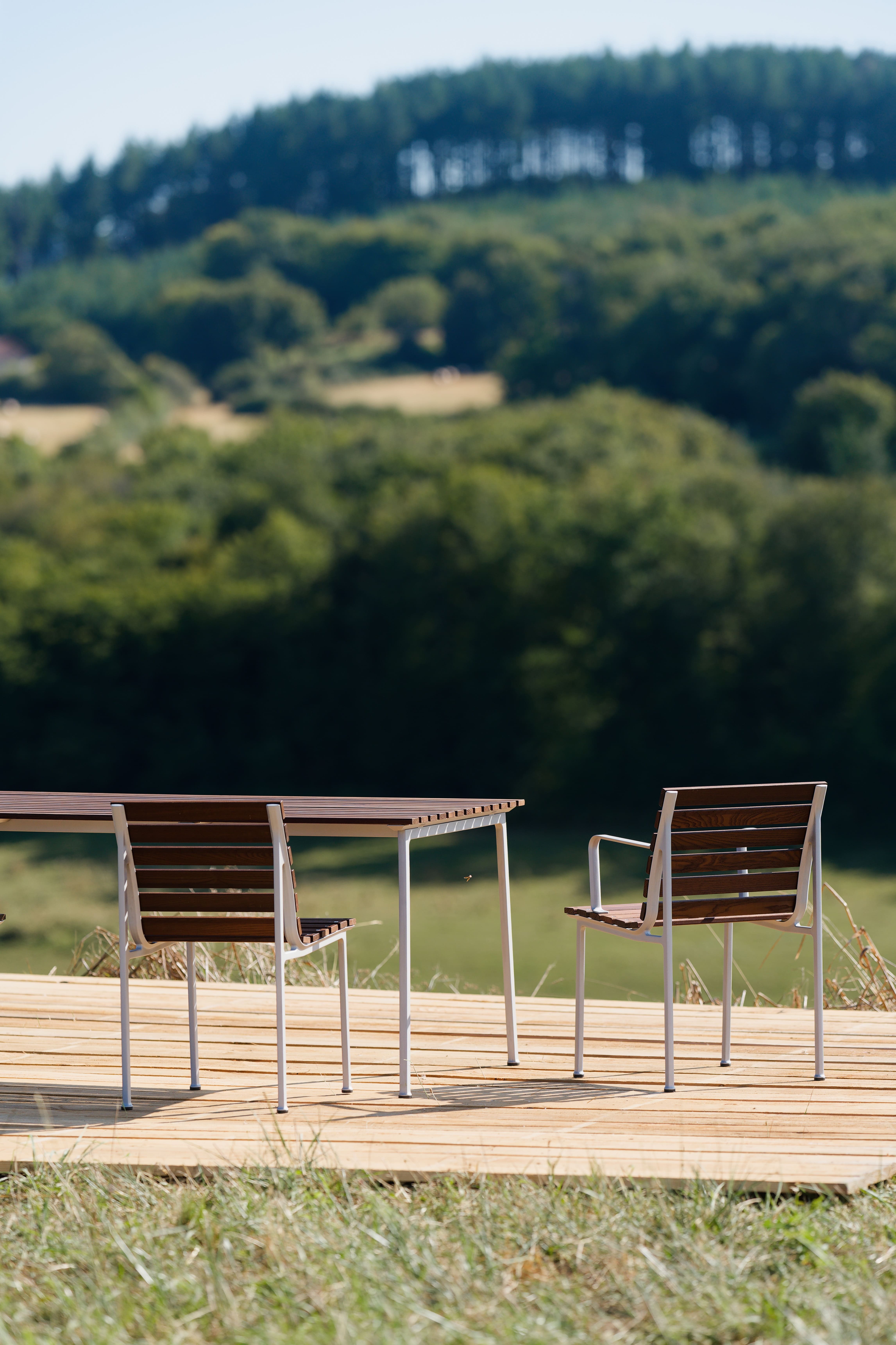 Traverse Table 140 / 遍歷長桌 140