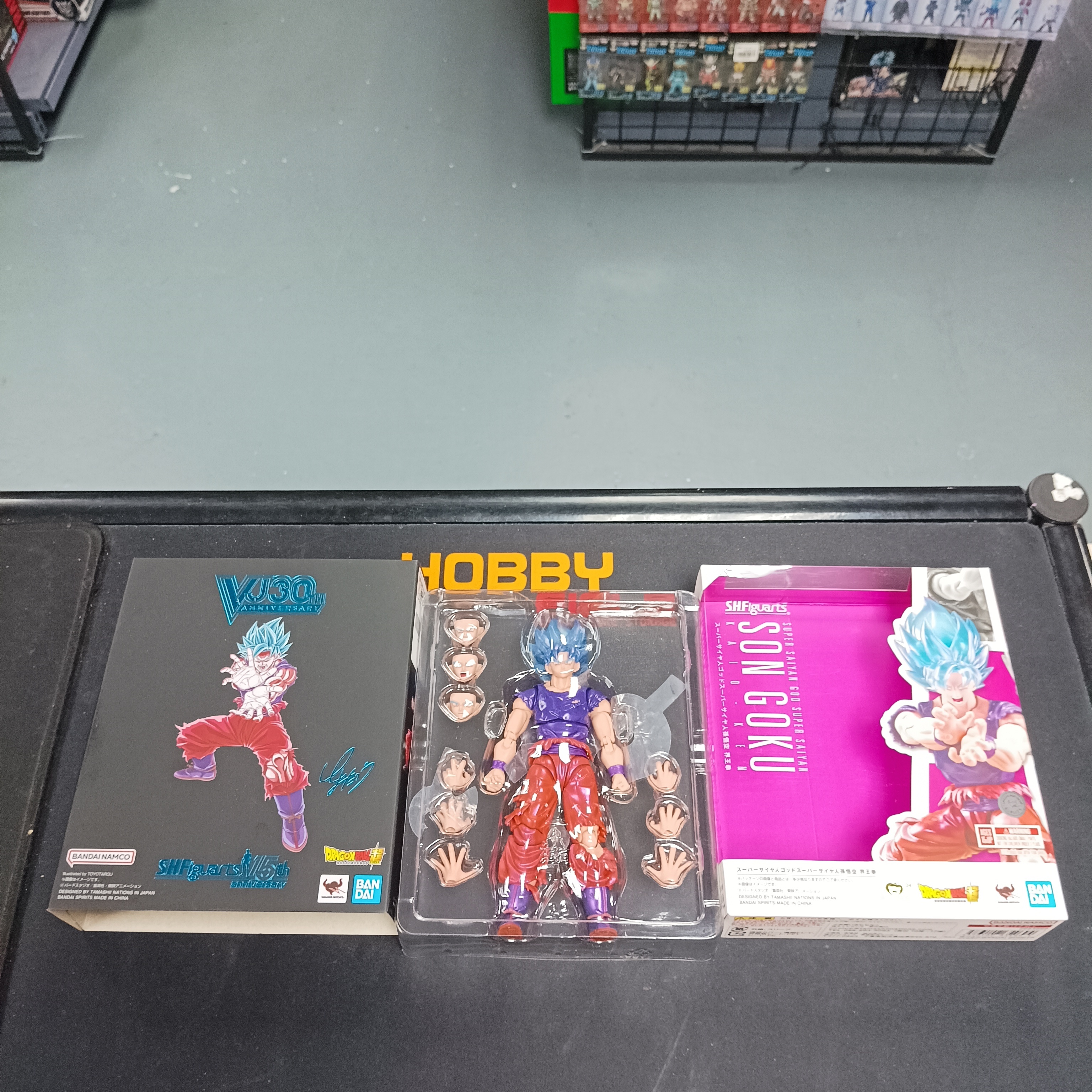 龍珠系列-VJ30th x S.H.Figuarts 15th 可動模型 - 超級撒亞神超級撒亞人 SSGSS 孫悟空 界王拳 V Jump Ver.