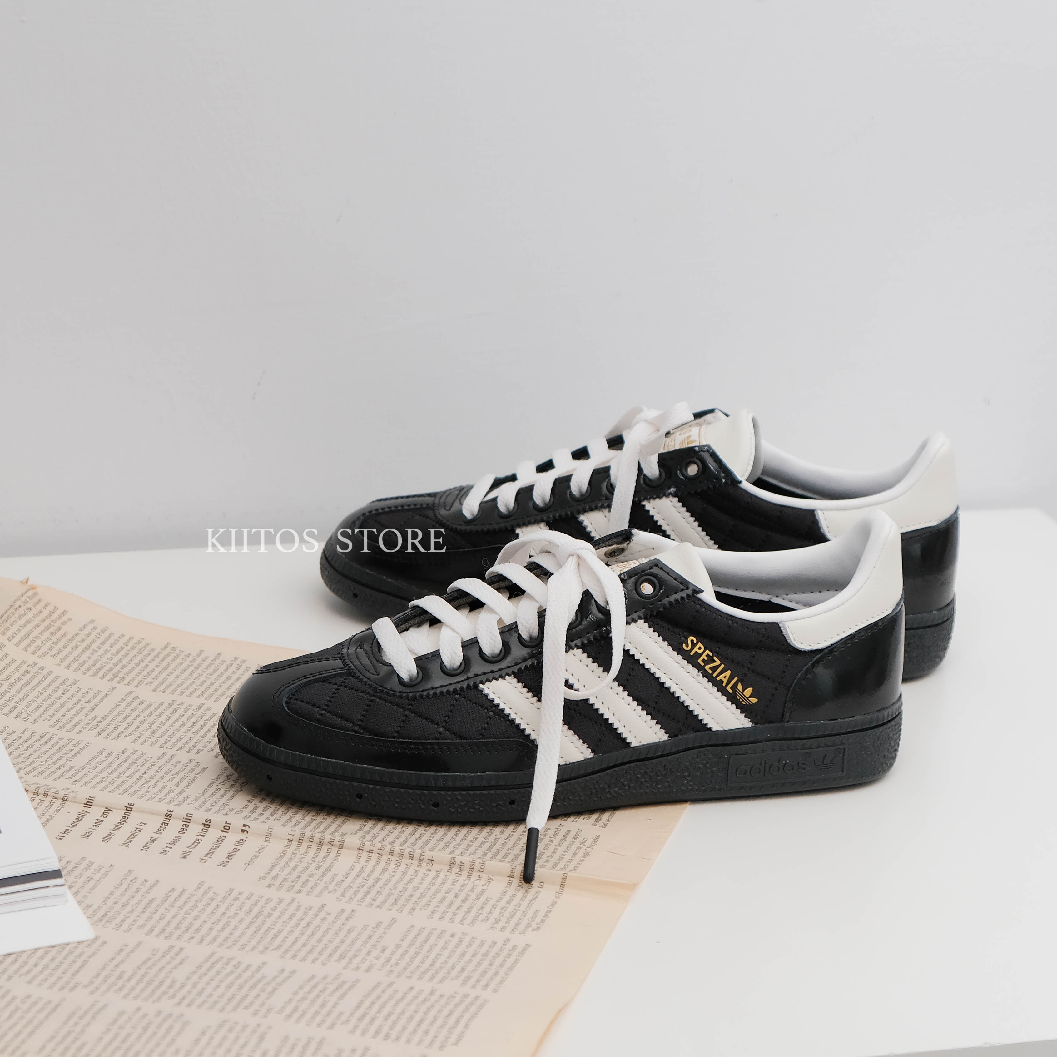 【現貨】 Adidas Handball Spezial "Black White"  菱格紋 漆皮 黑白 小香風 復古 德訓鞋  JP5669