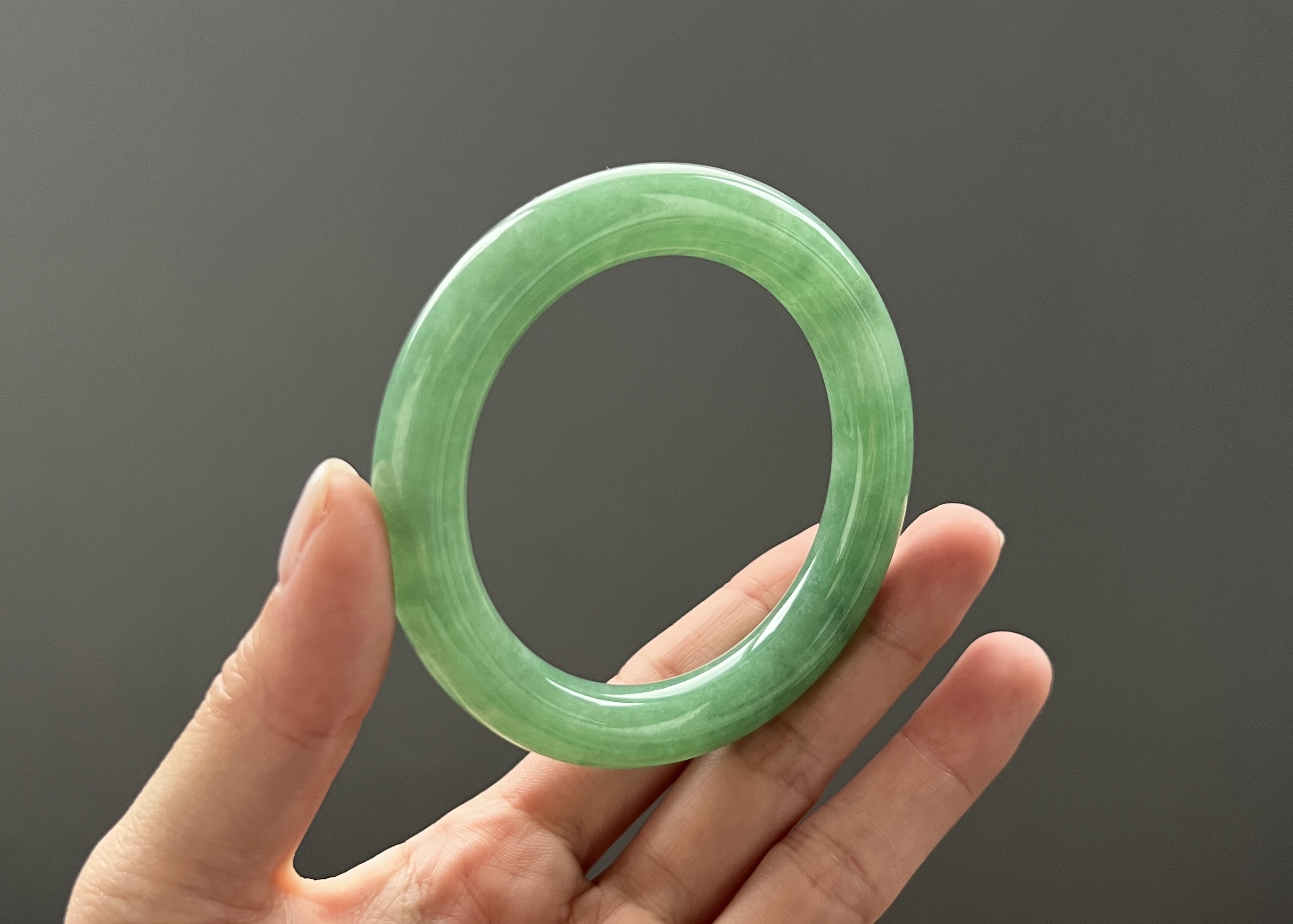 傳家滿圈綠翡圓條