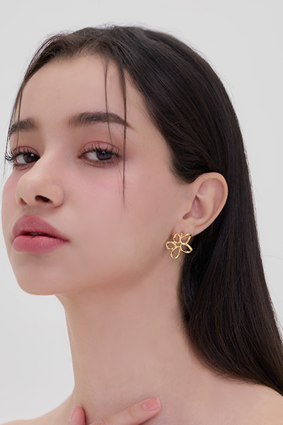 法式少女線形簍空。銀針耳環(金)