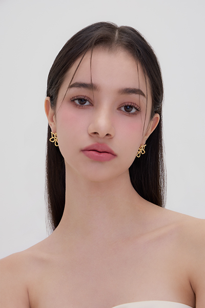 法式少女線形簍空。銀針耳環(金)