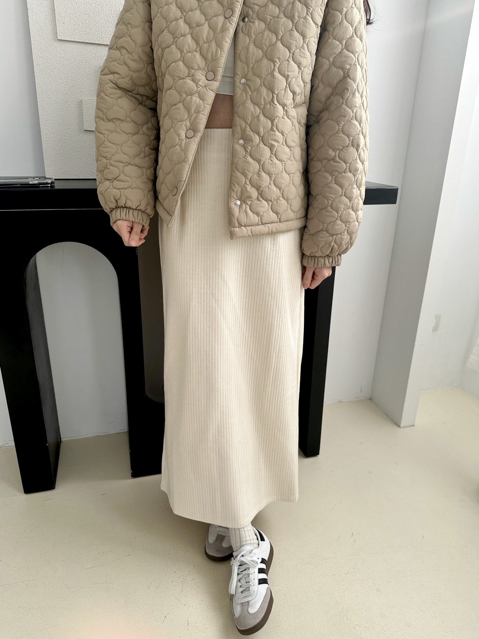 百搭經典坑條後開衩長裙