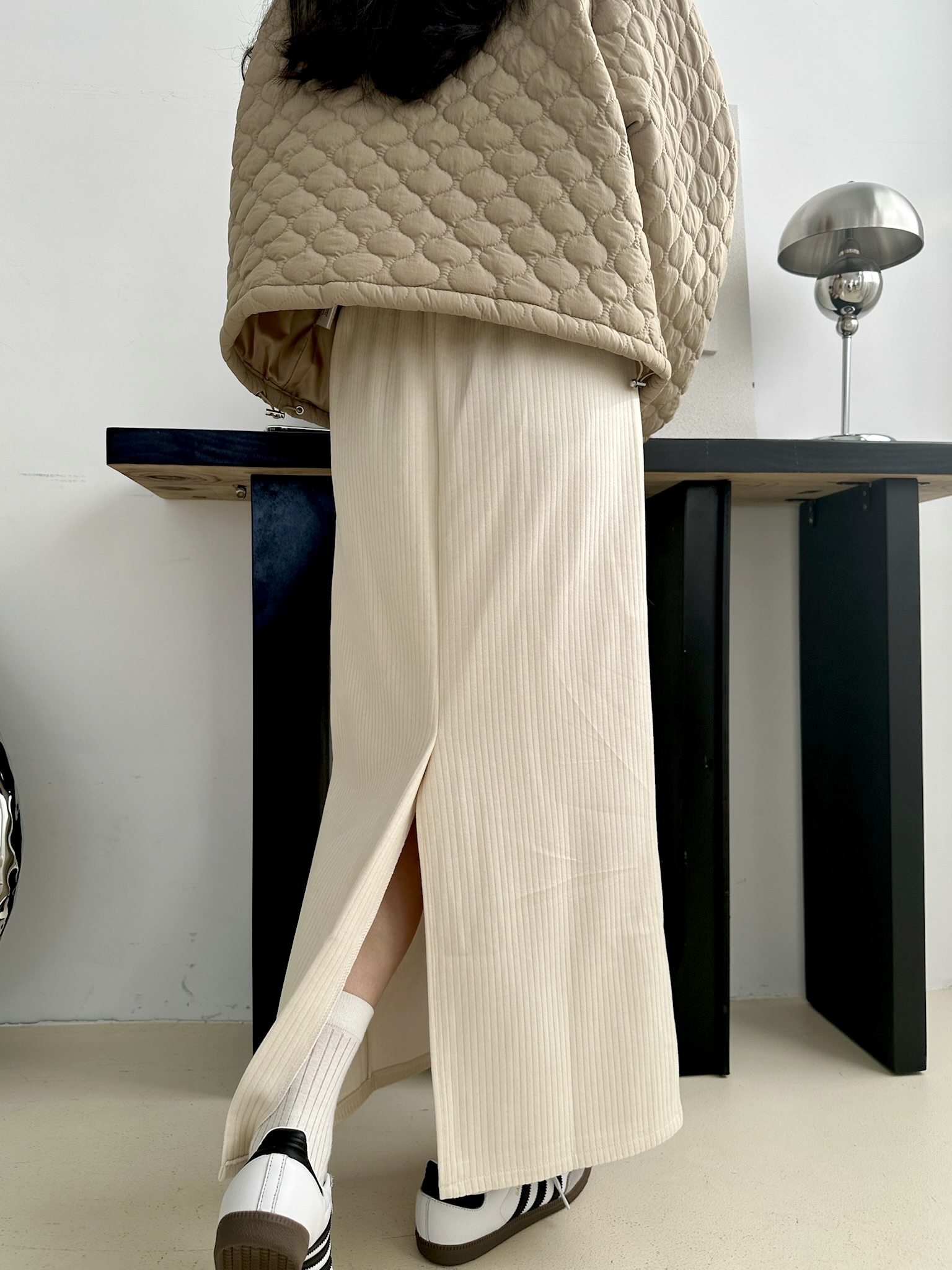 百搭經典坑條後開衩長裙