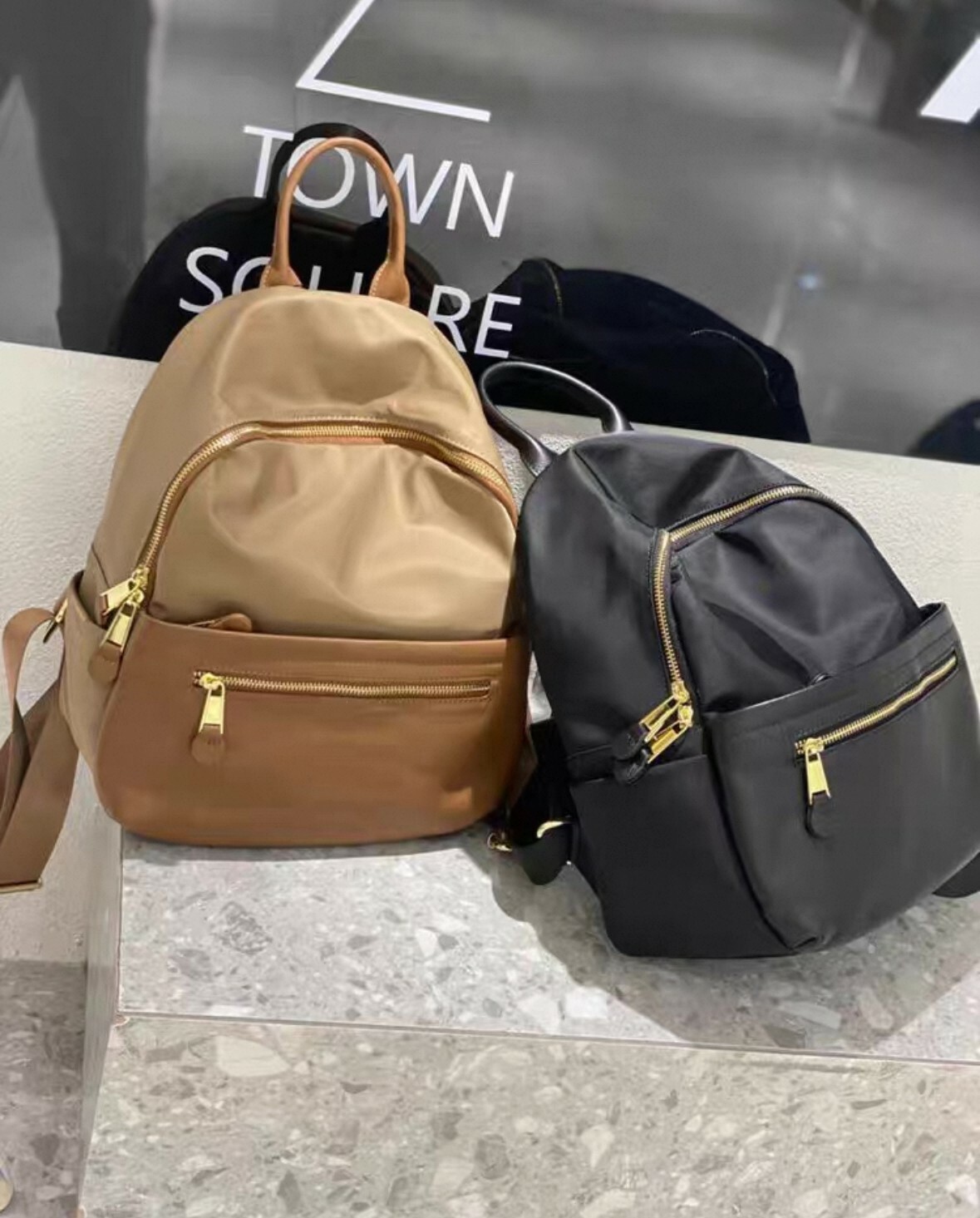 16301休閒尼龍拼皮後背包