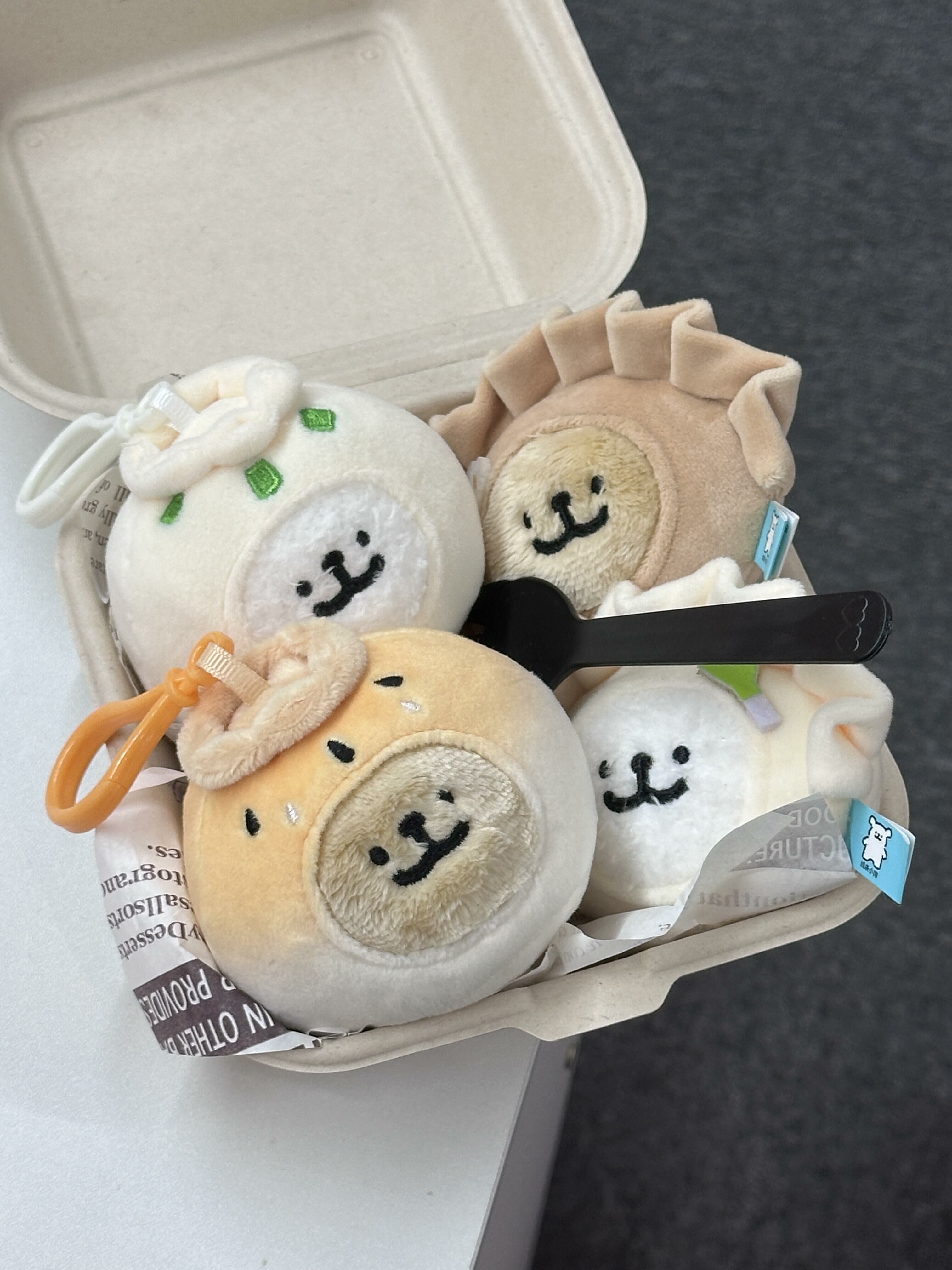 線條小狗 Maltese 馬爾濟斯 正版授權 食物系列 水餃 包子 毛絨吊飾 鑰匙圈(任買兩件711免運)/預購