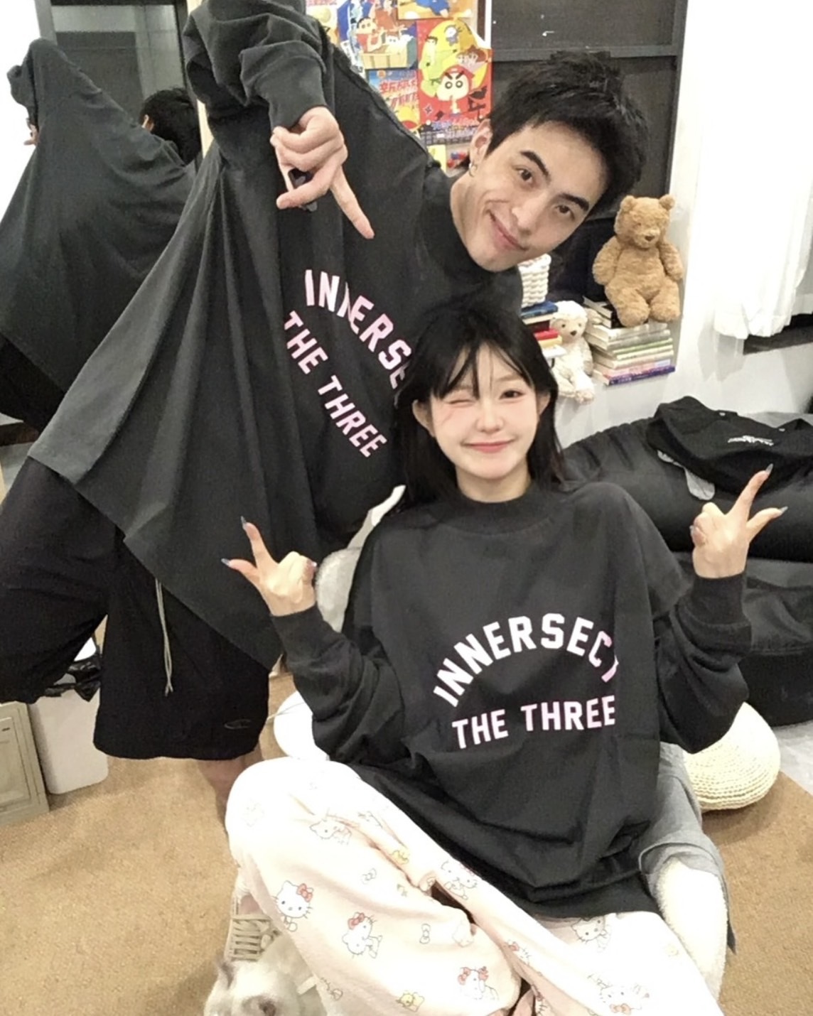 【現貨】EDC Innersect 三生萬物 24FW 粉色環型字 寬鬆 小高領 情侶款 碳灰