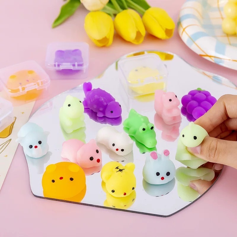 板橋院｜🎉 療癒捏捏球 小手愛不釋手，壓一壓超紓壓！(兒童節禮物首選 ) 🎈✨ 每盒24個 款式皆隨機出貨