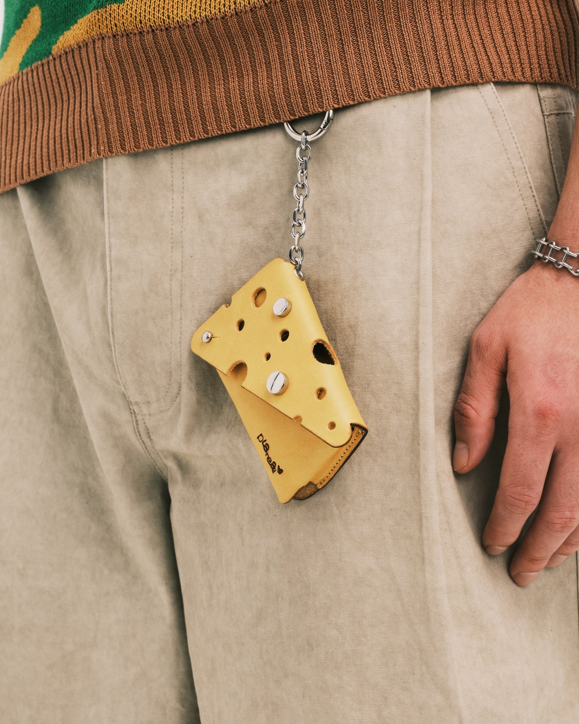 PLATEAU STUDIO / Cheese card holder 4.0 - Yellow