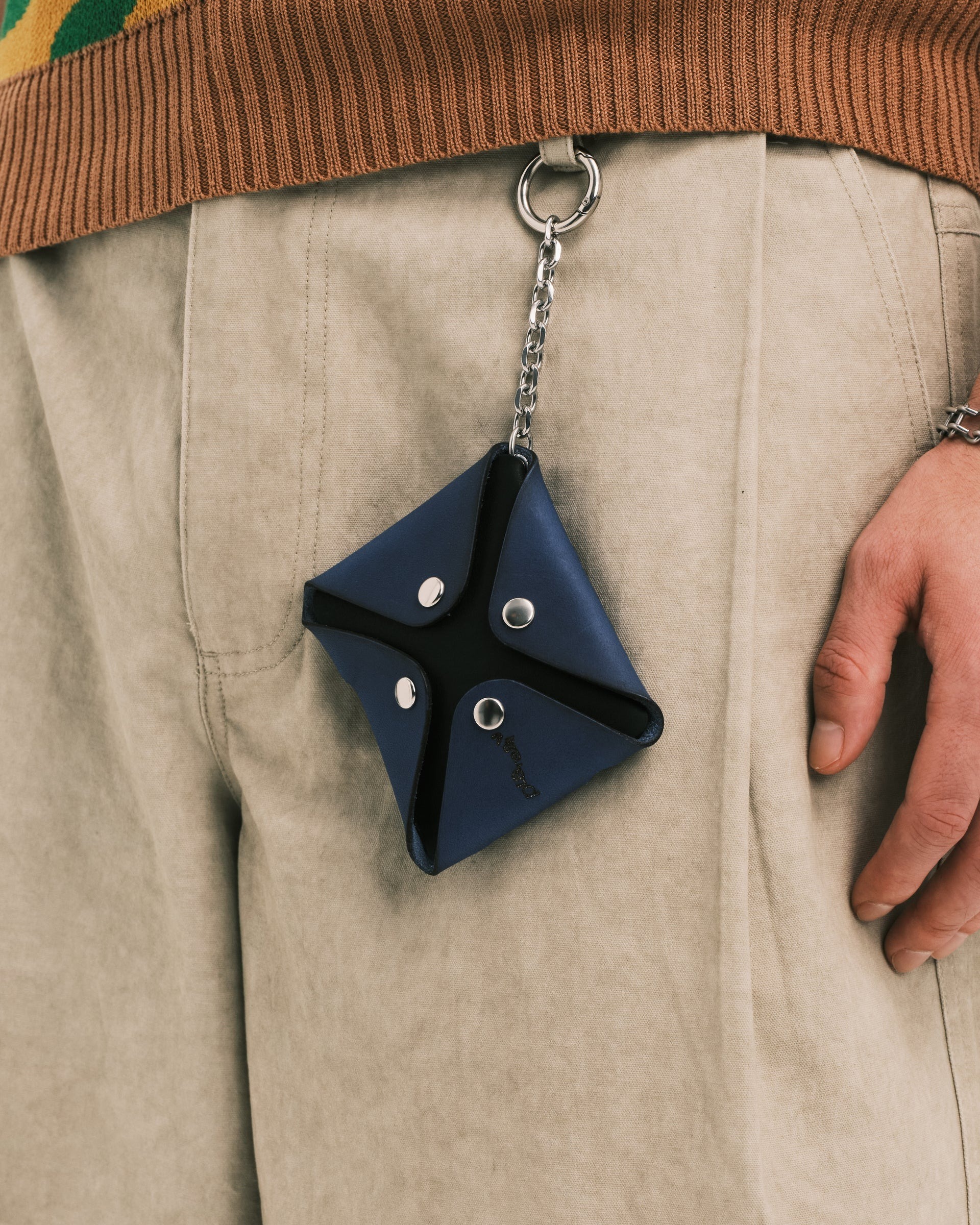 PLATEAU STUDIO / Cheese coin case - Blue