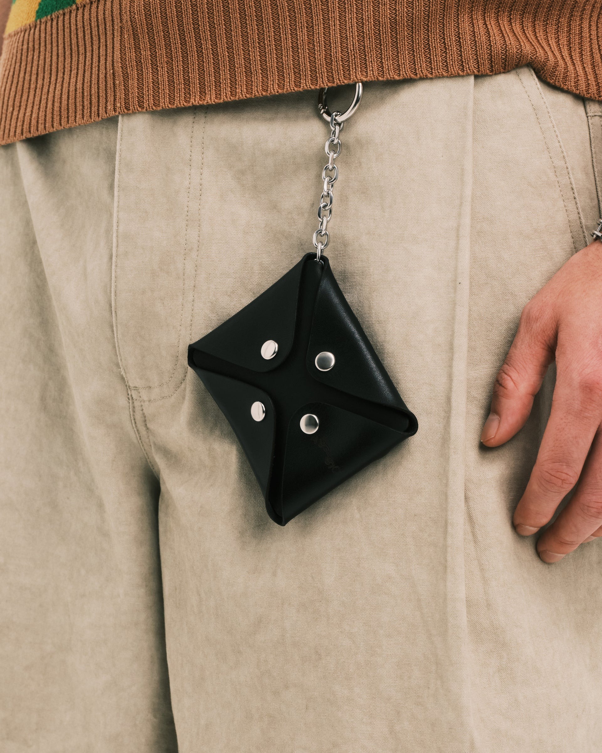 PLATEAU STUDIO / Cheese coin case - Black